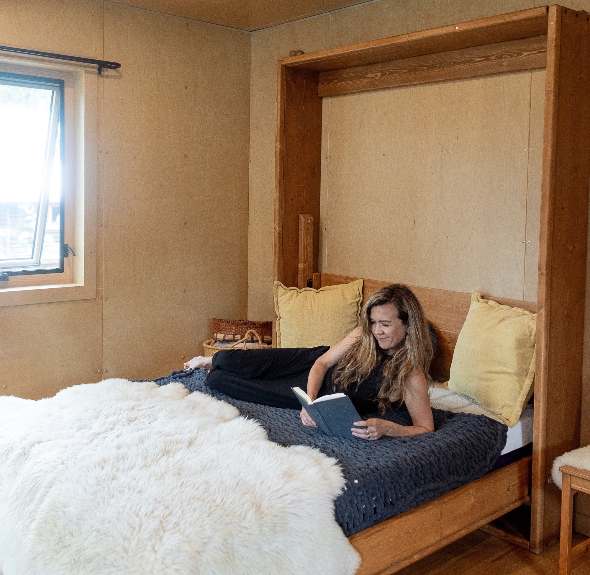 Murphy Bed With Desk - Cedar - Kootenay Murphy Beds