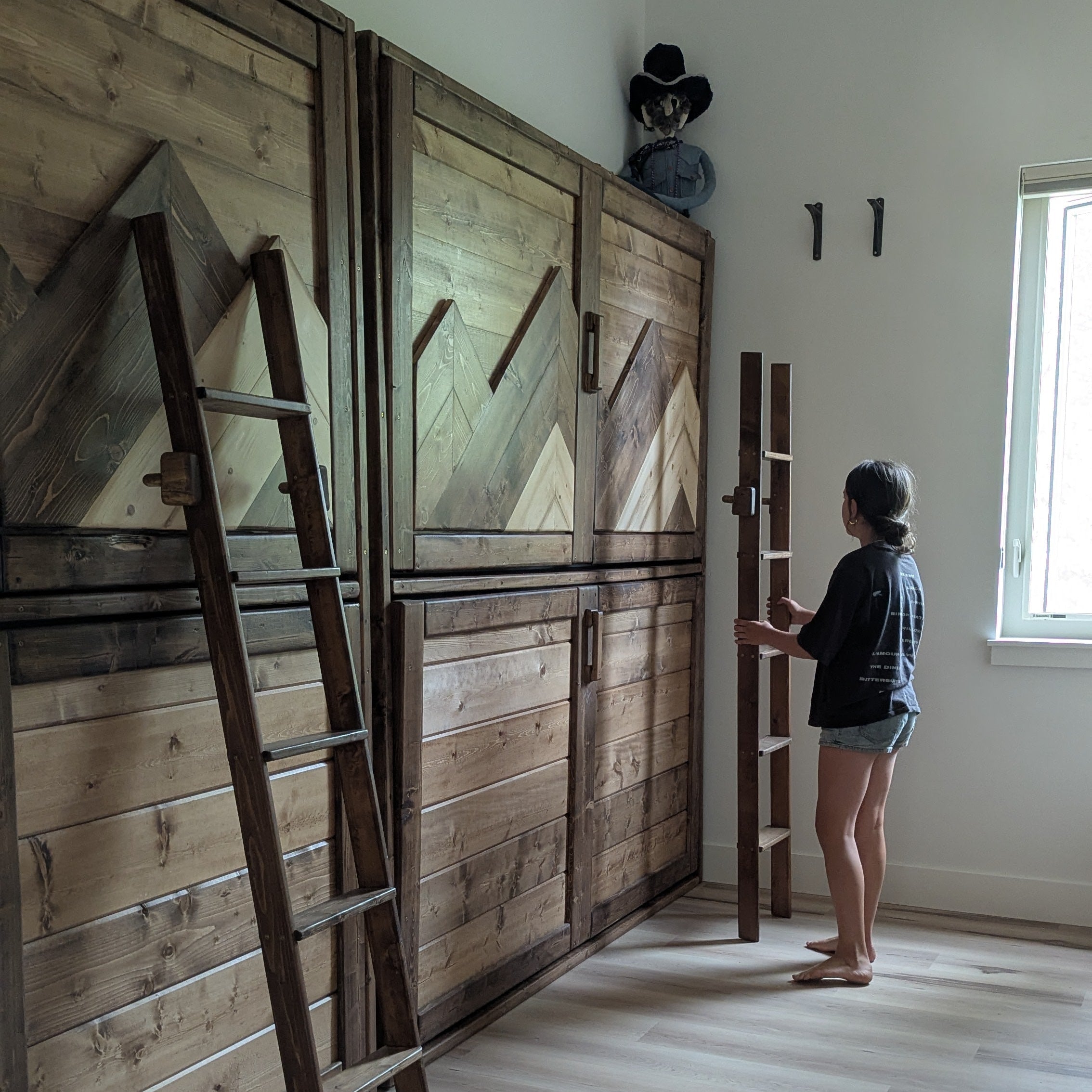 Murphy Bunks - Mountains - Kootenay Murphy Beds