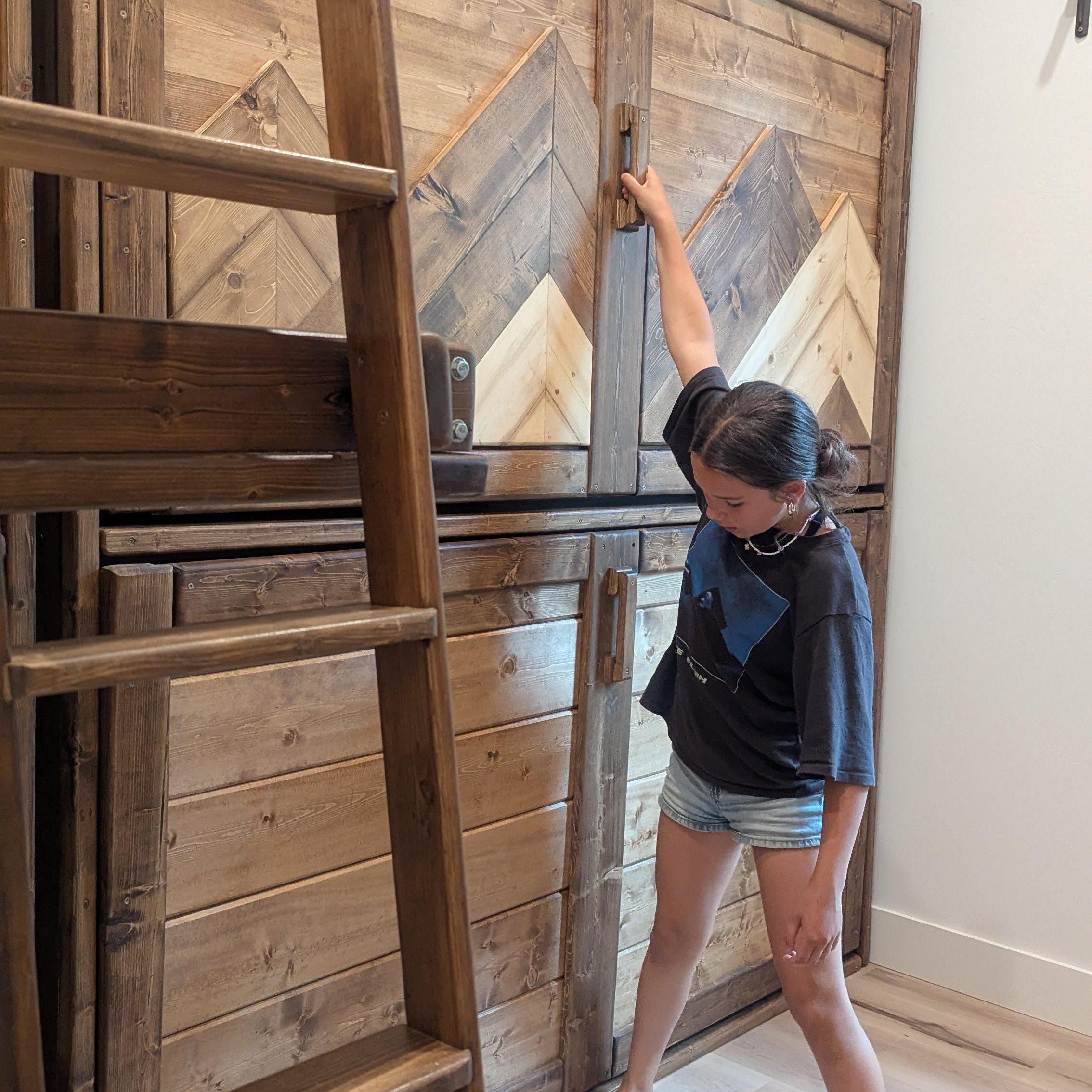 Murphy Bunks - Mountains - Kootenay Murphy Beds