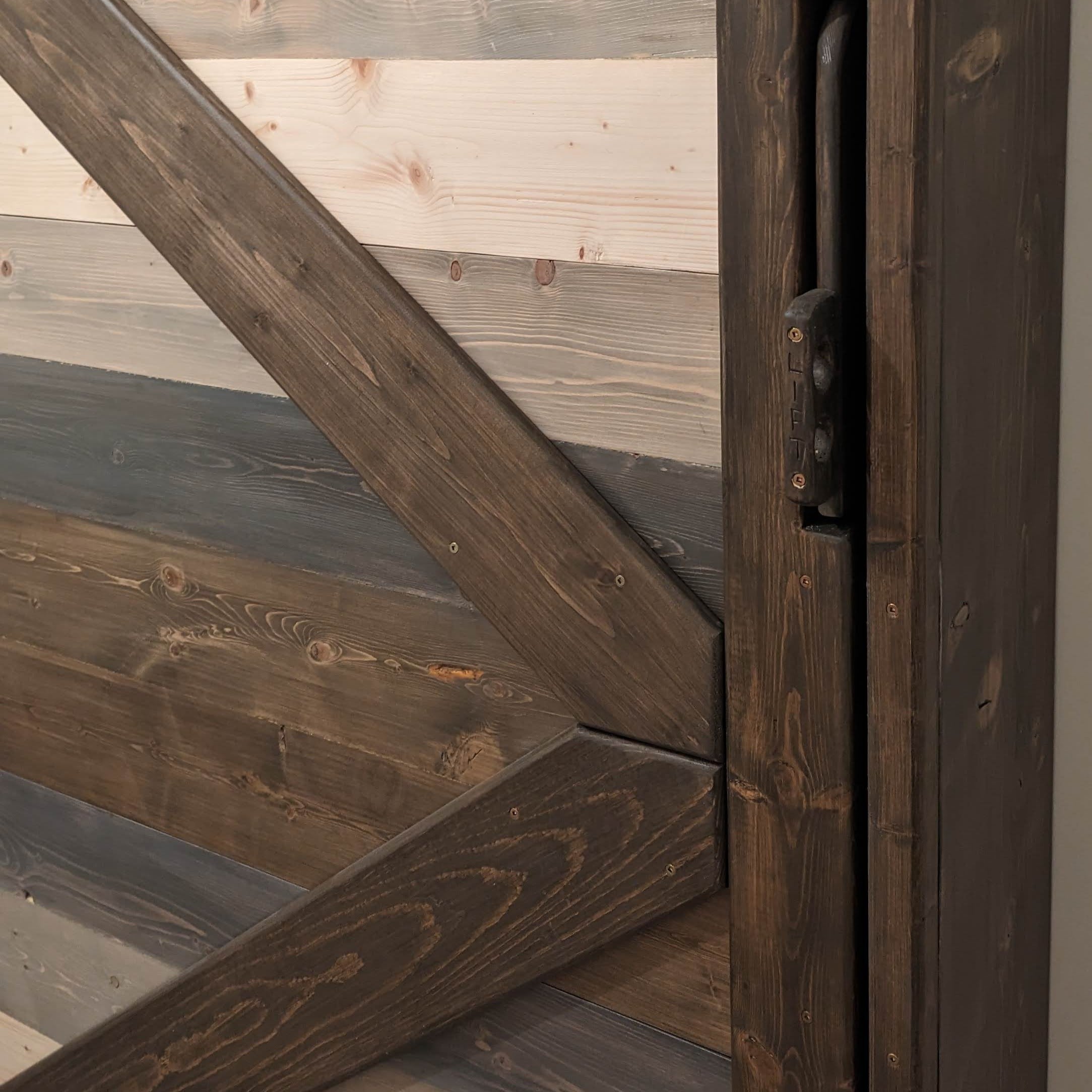 Horizontal Murphy Bed - Blue Signature - Kootenay Murphy Beds