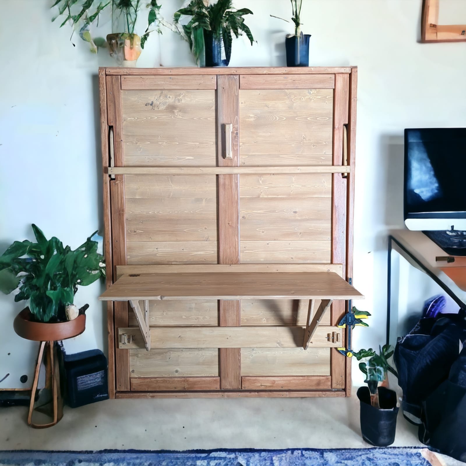Murphy Bed With Desk - Cedar - Kootenay Murphy Beds