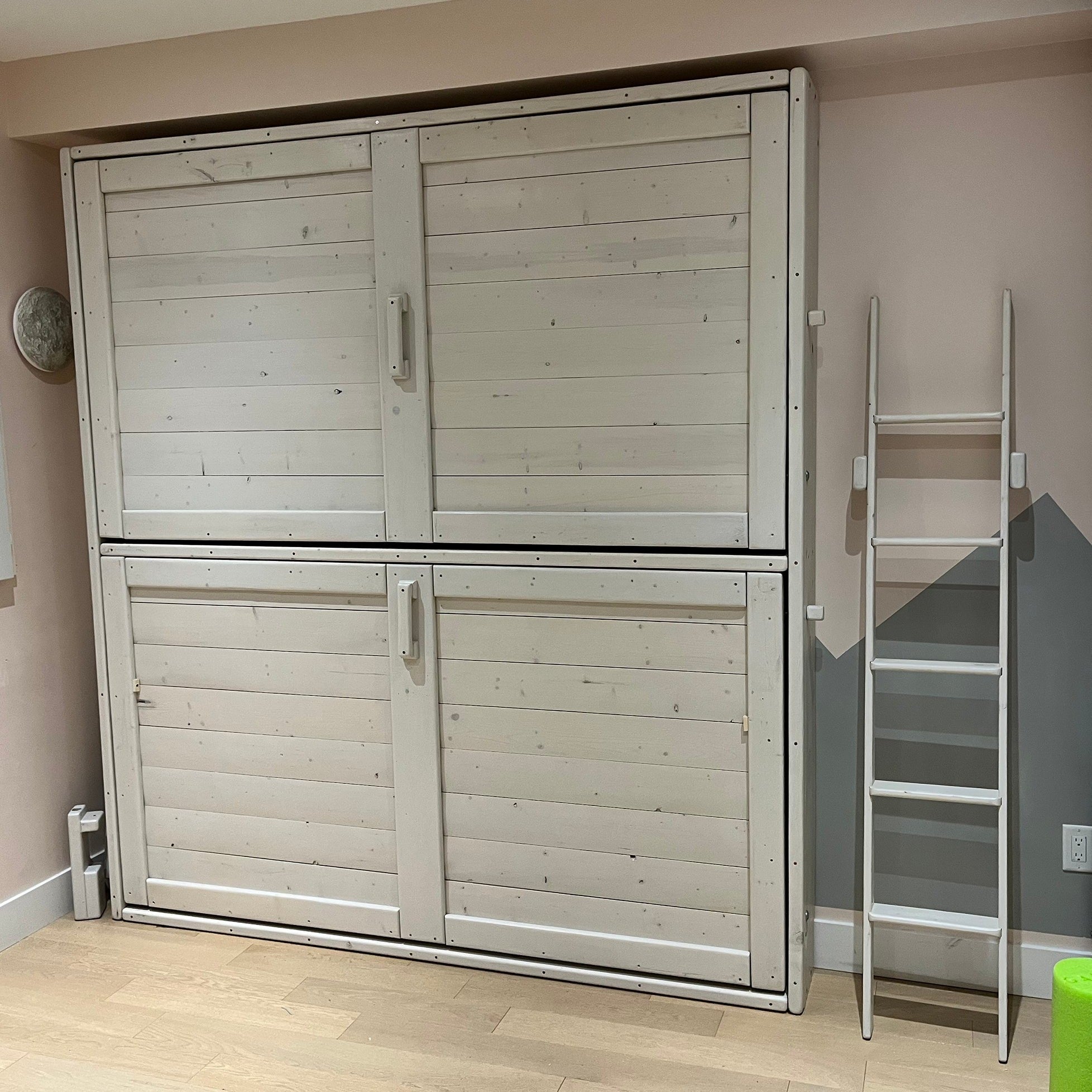 Murphy Bunks - White - Kootenay Murphy Beds