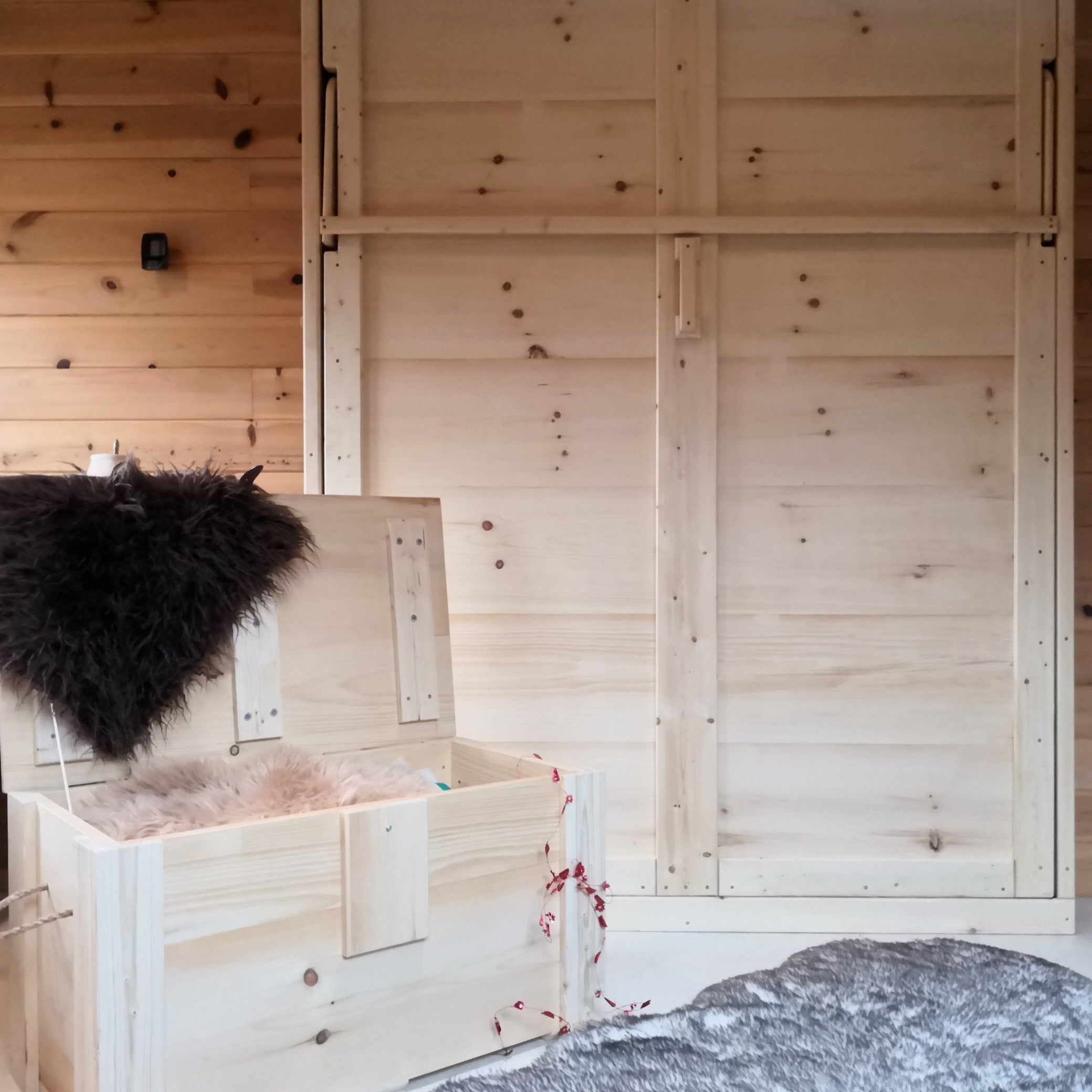 Storage Trunk - Natural Pine