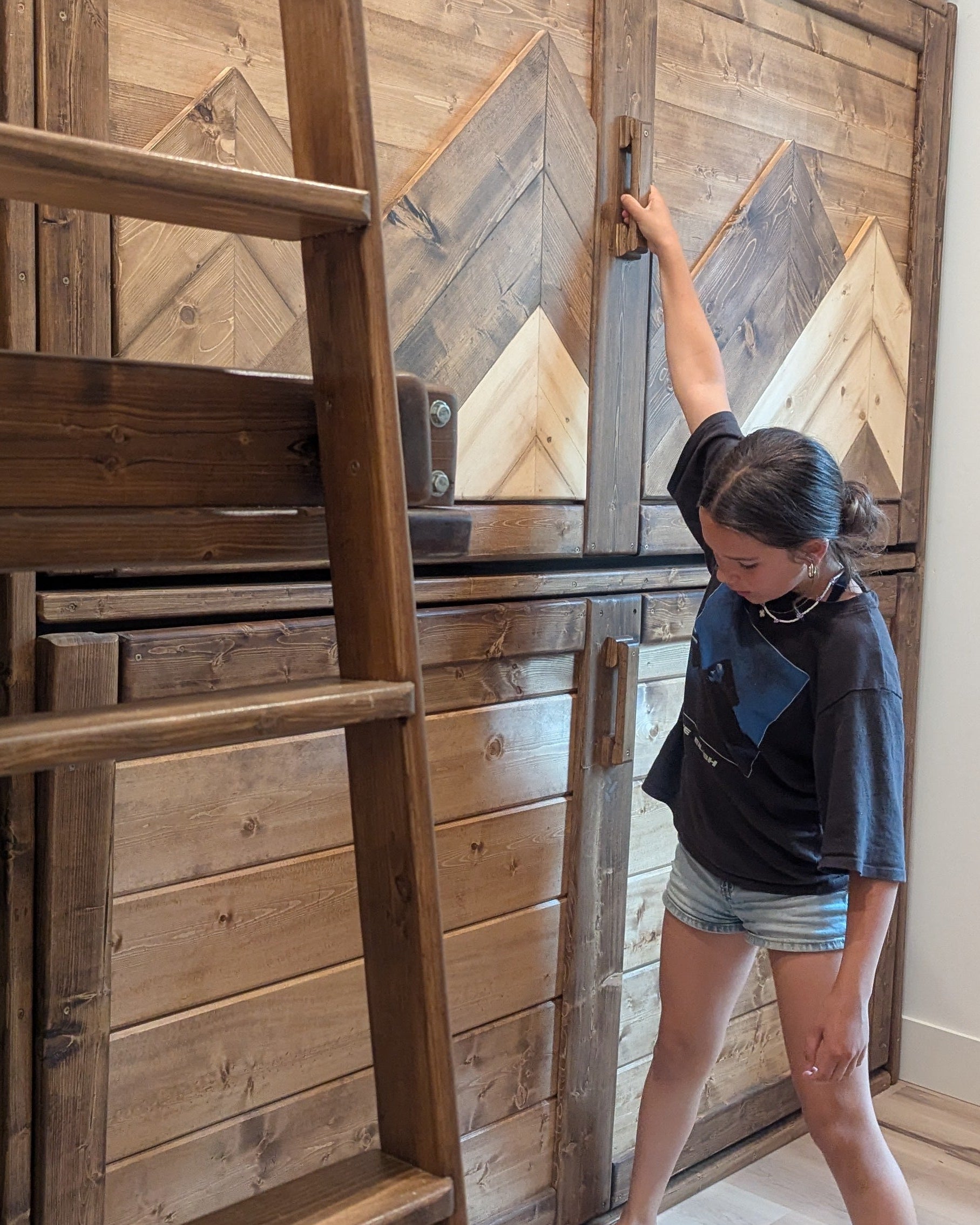 Murphy Bunks - Mountains - Kootenay Murphy Beds