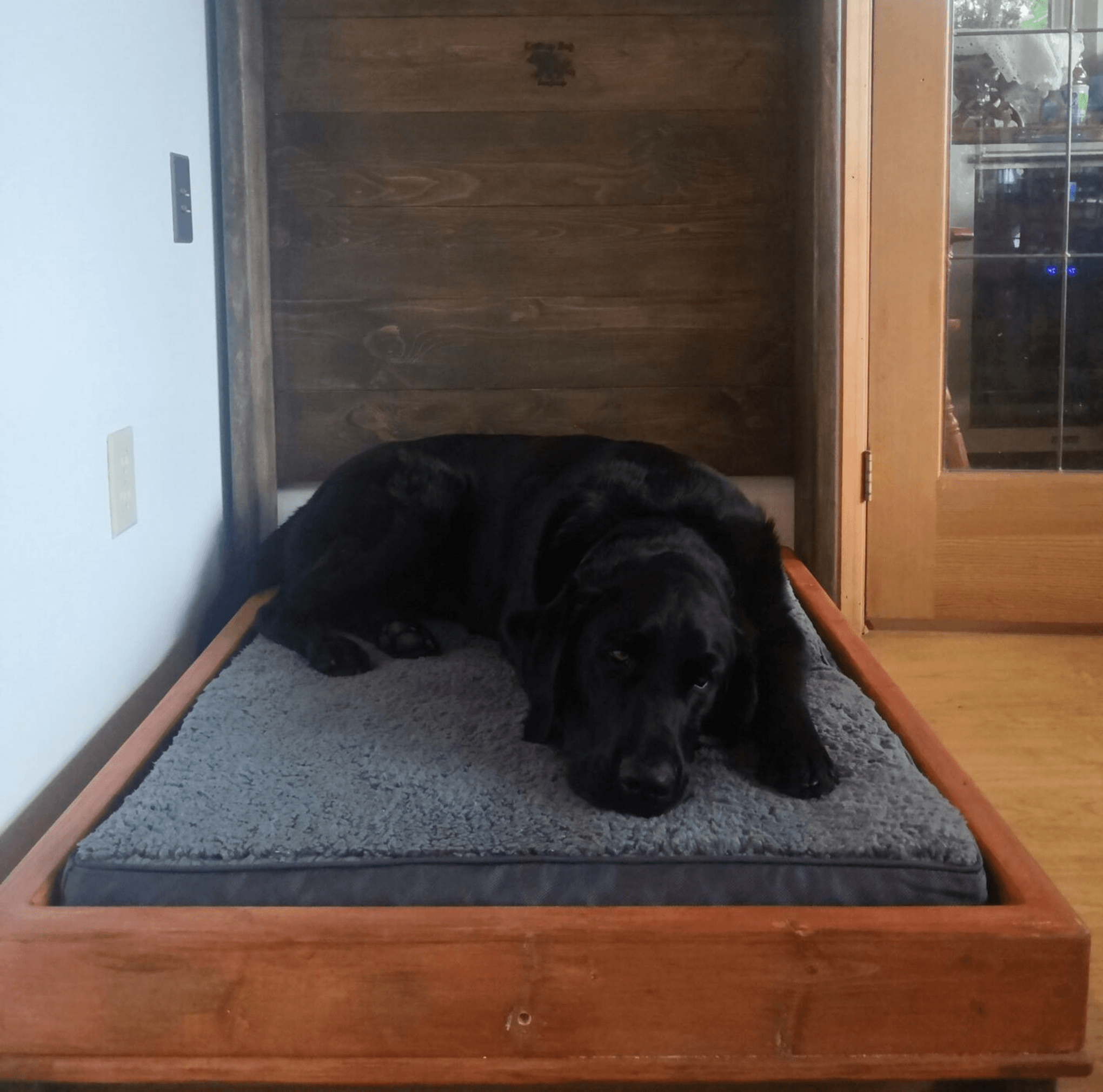 Murphy Dog Bed - Red & Brown