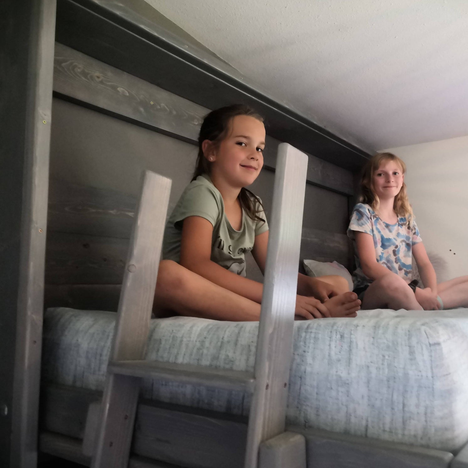 Twin Loft Bed | Optimize Floor Space